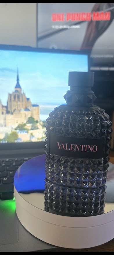 Valentino Uomo Born in roma